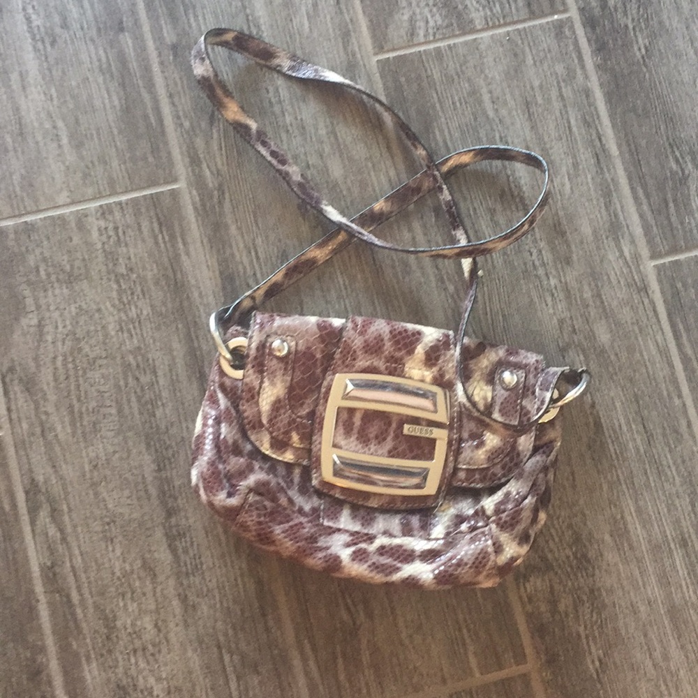 Guess purse.